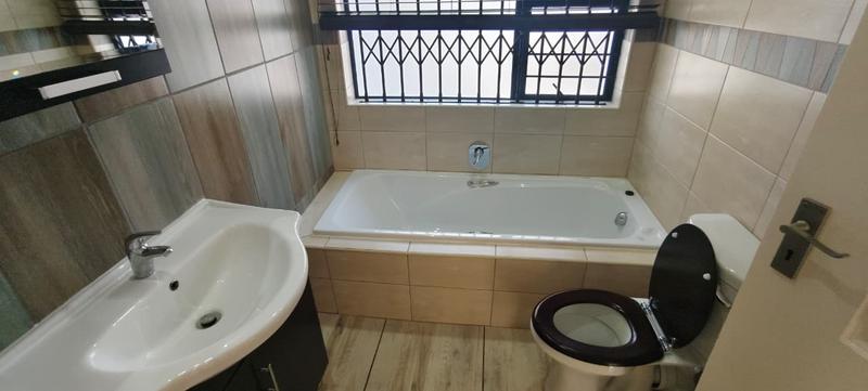 To Let 2 Bedroom Property for Rent in Die Bult North West